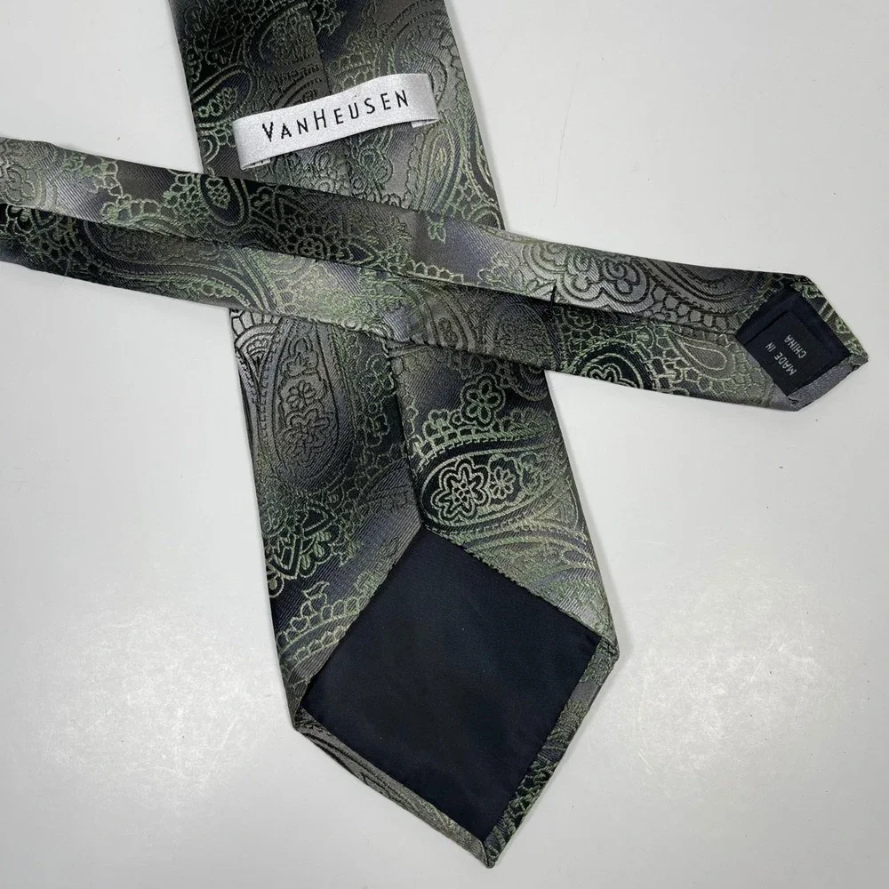 Vintage Van Heusen Tie Paisley Mens Green Grey 100% Silk Jacquard Formal Necktie